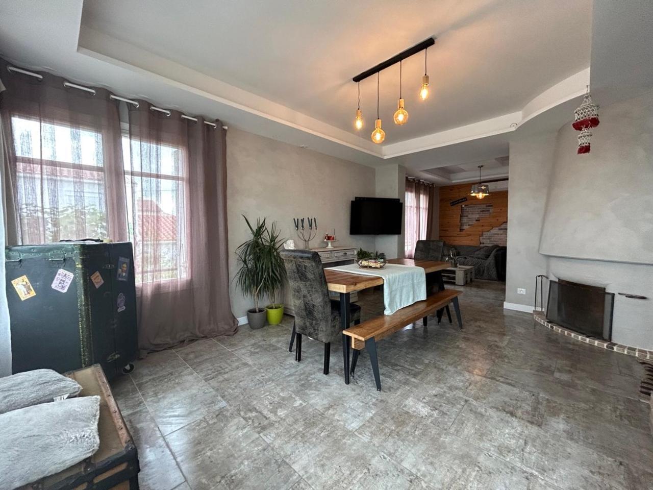 Comme A La Maison Narbonne Exterior photo